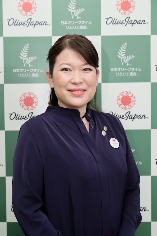 Ms. Akiko Uchiyama - JAPAN